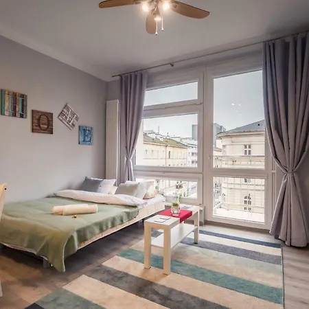 Lemonade Nowogrodzka Апартаменты *